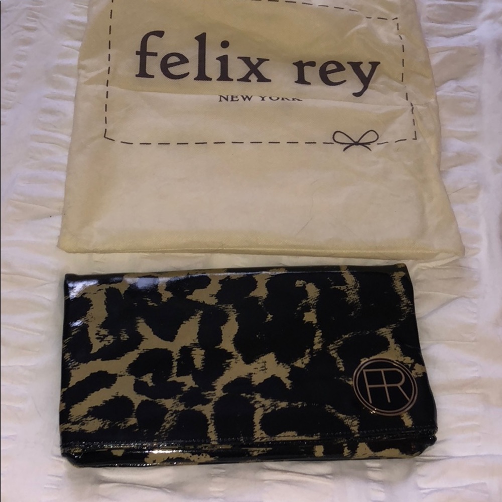Felix Rey Clutch